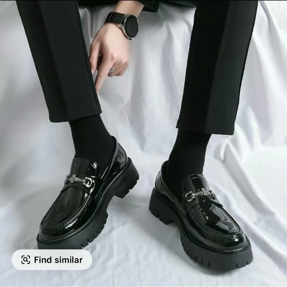 Men’s Loafers - Picture 2 of 6